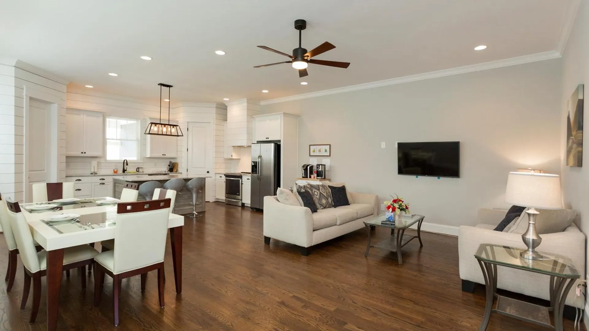 Modern Vacation Home I Nashville