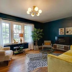 Sleep 8 In Our Cozy Colonial 2miles From Broadway Apartment